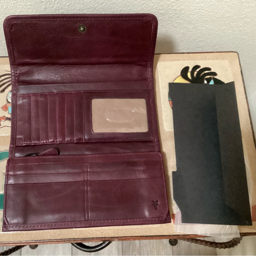 RARE Frye (Deborah) Studded Handbag with Wallet, Dusty Wine - Picture 10 of 16